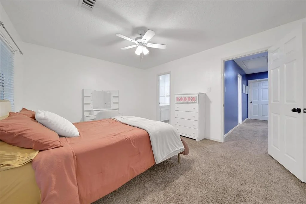 Photo of 16702 Avenfield Road