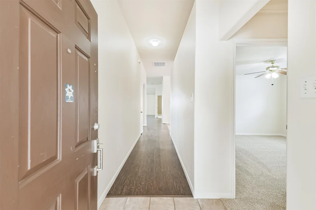 Photo of 2415 Fox River Lane