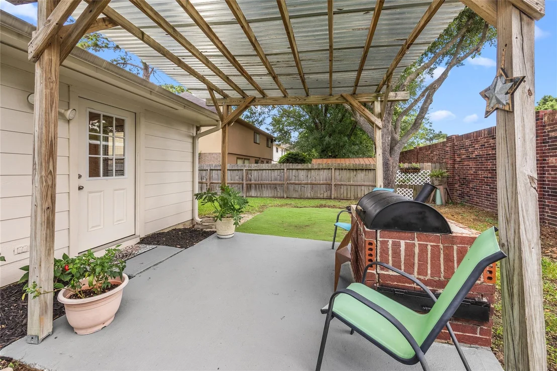 Photo of 21139 Wildcroft Drive