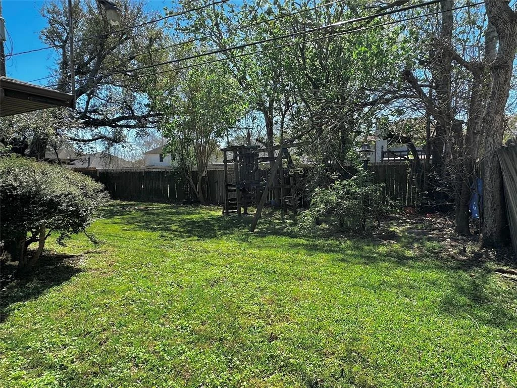 Photo of 2414 Pickerton Drive