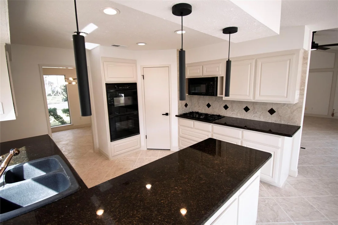 Photo of 14811 Delbarton Drive