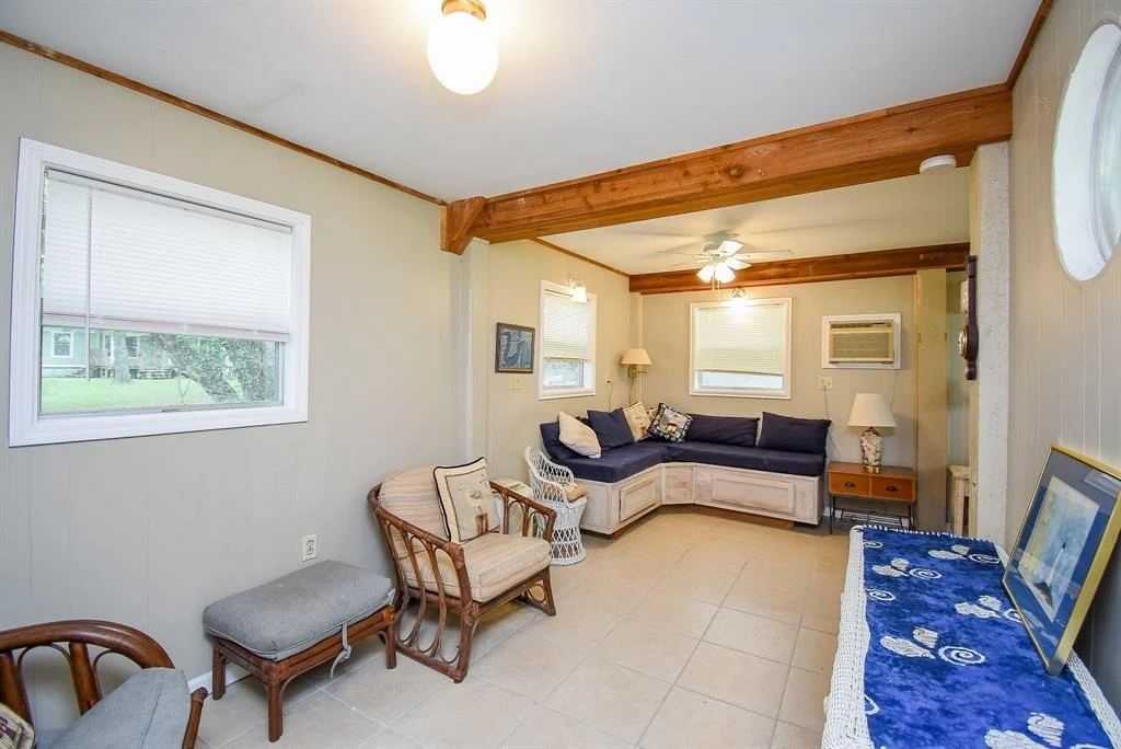 Photo of 1551 Bayview Drive