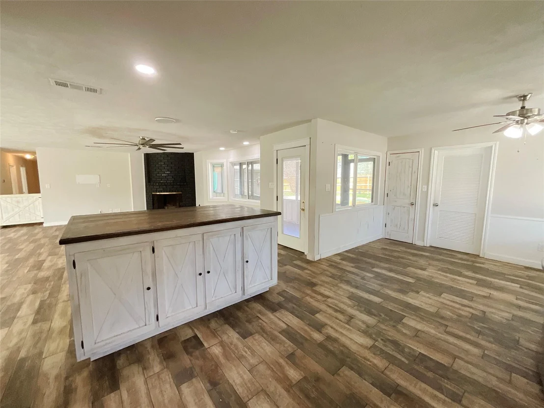 Photo of 443 Bayou View Drive