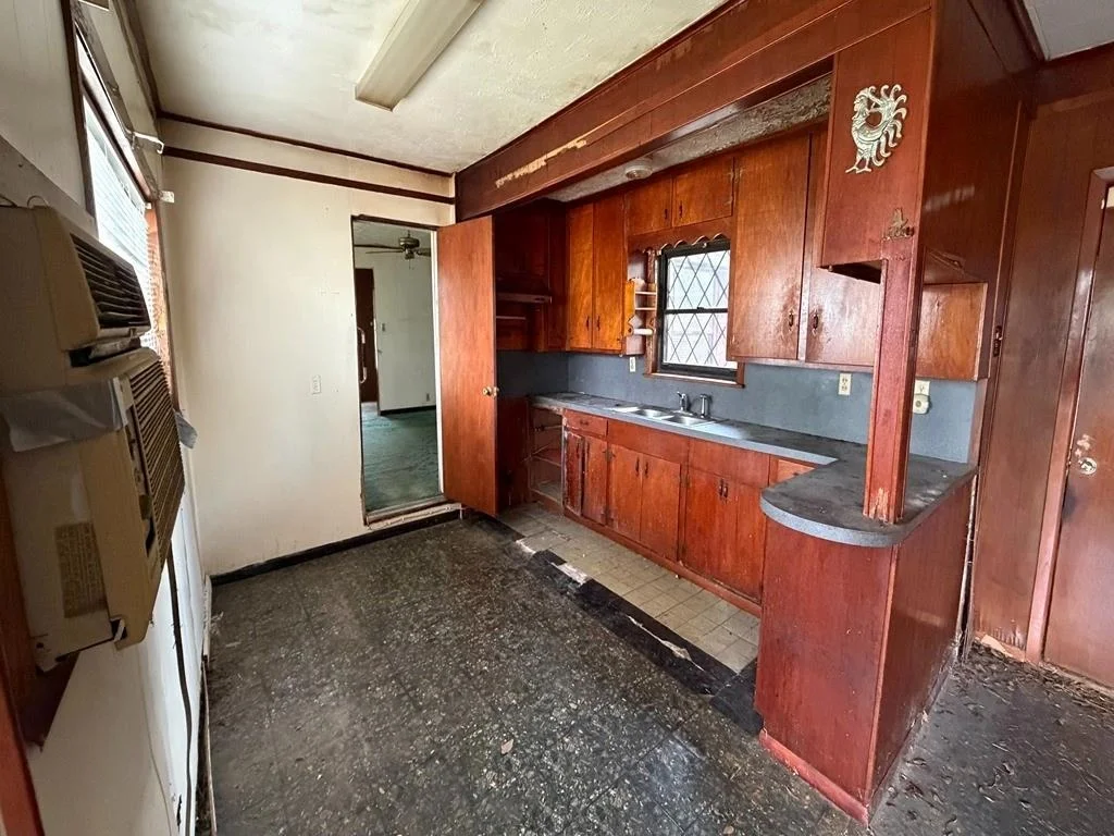 Photo of 7822 Kimble Street