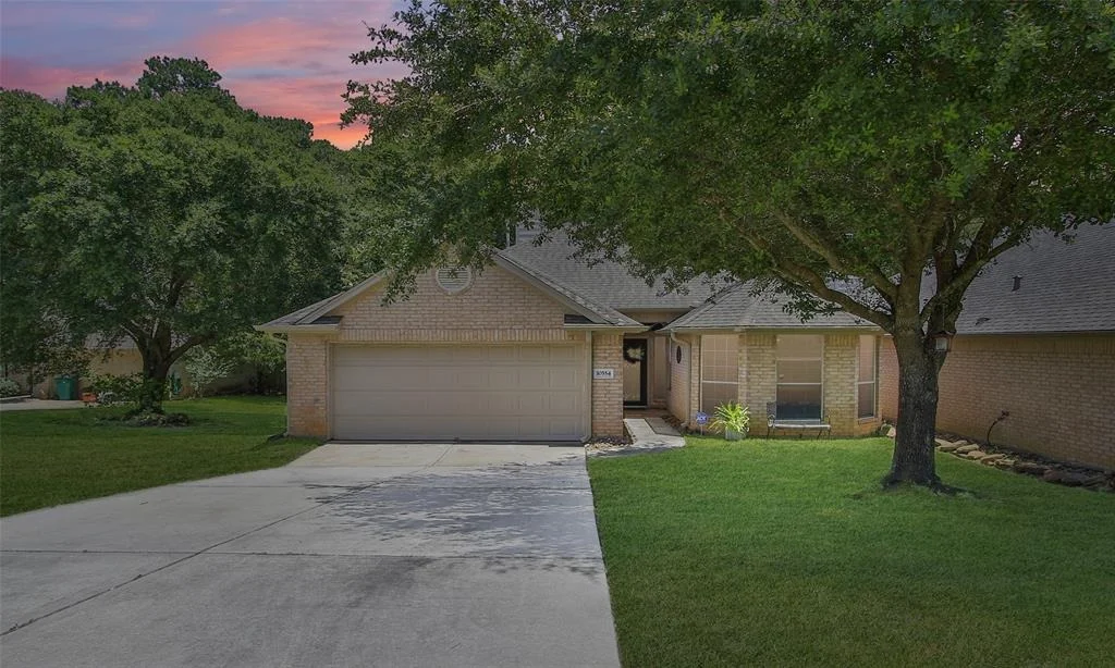 Photo of 10554 Parkside Drive