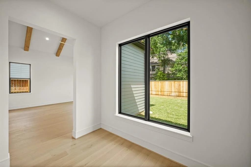 Photo of 1222 Glourie Drive