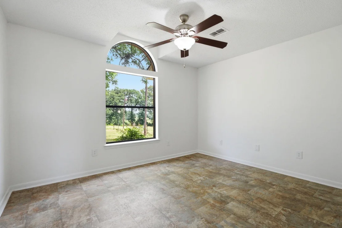 Photo of 931 Private Road 5140