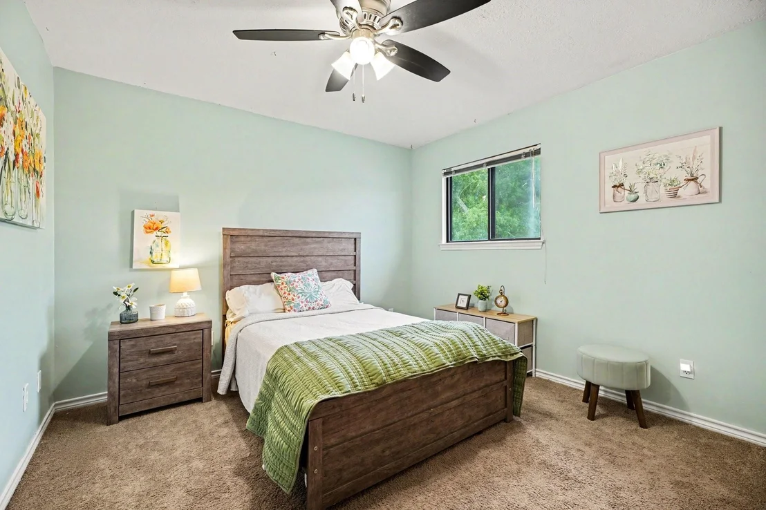 Photo of 1623 Lake Bluff Drive