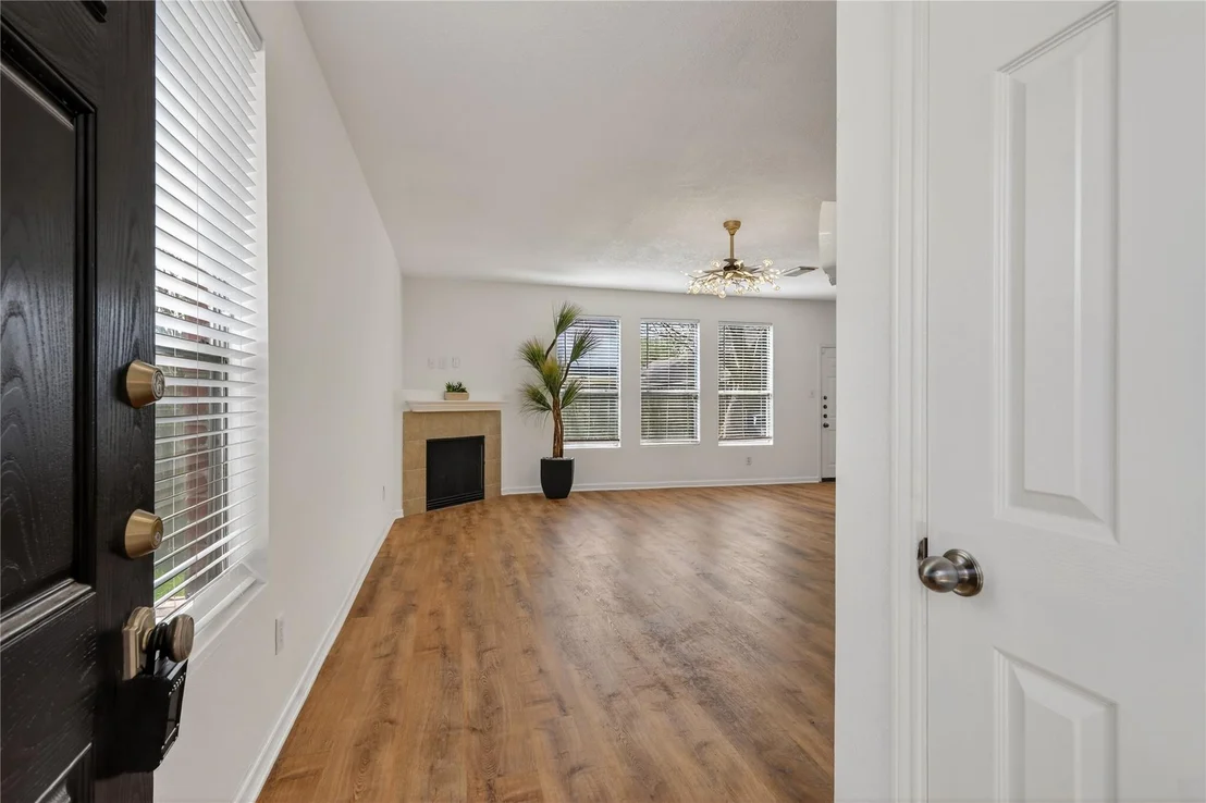 Photo of 19503 Juniper Vale Circle