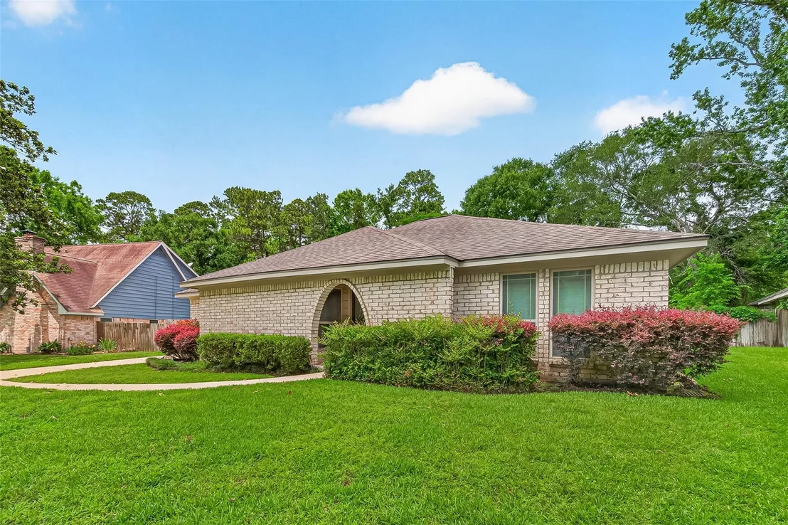 Photo of 737 Holly Springs Drive