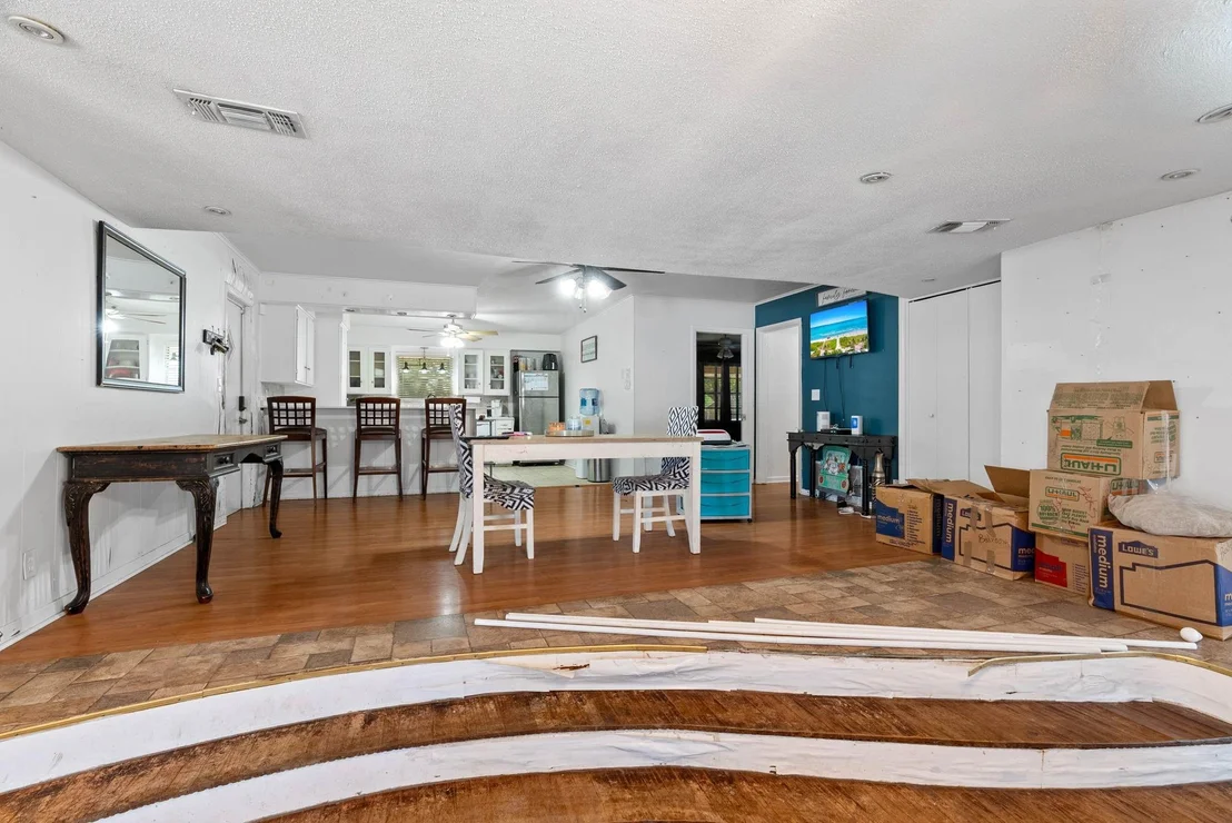 Photo of 324 Woodlawn Street