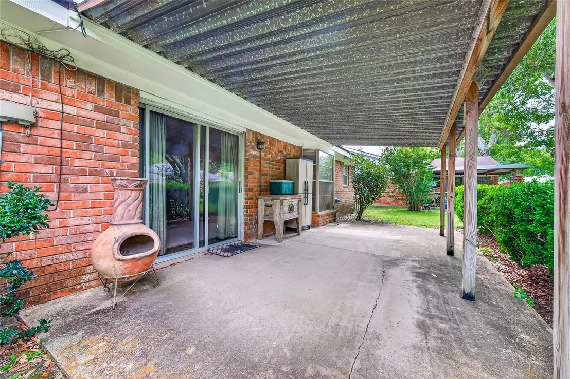 Photo of 2220 Ripple Creek Drive