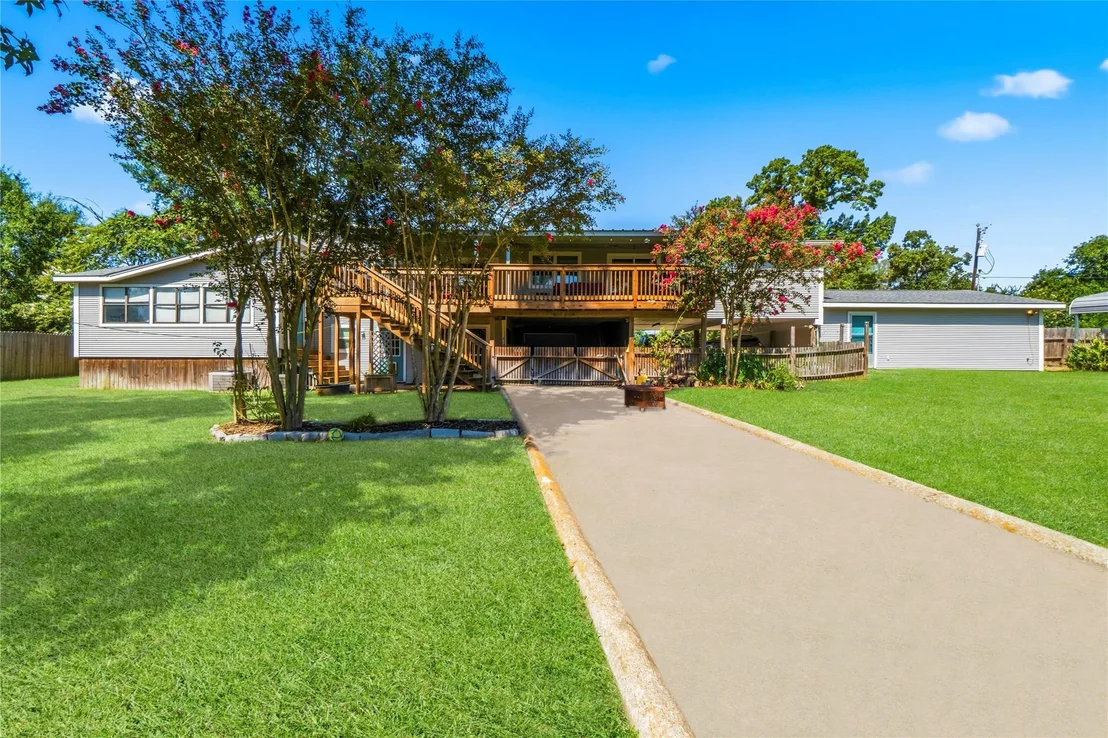 Photo of 146 Creekside Drive