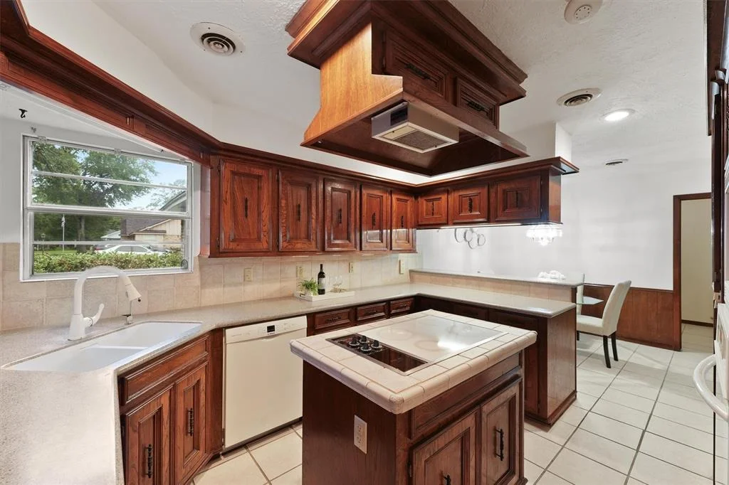 Photo of 1313 Lynwood Road