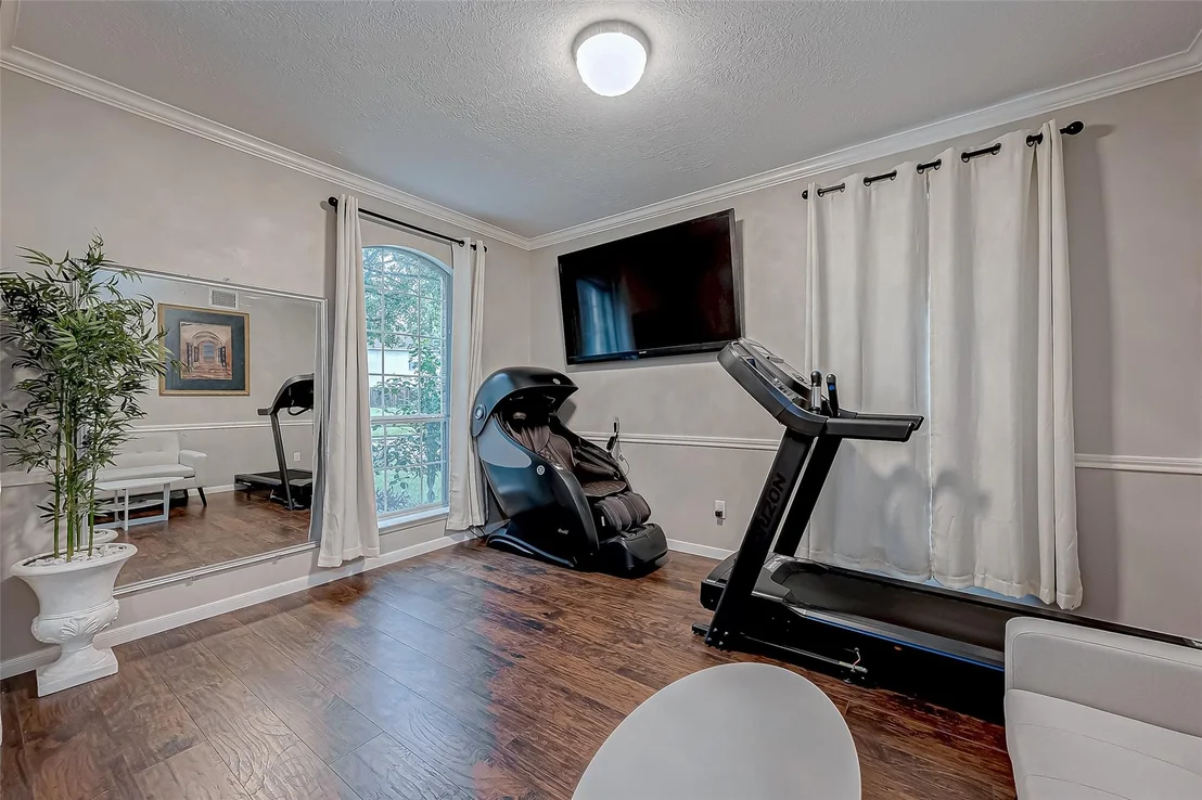 Photo of 22922 Montclair Park Lane