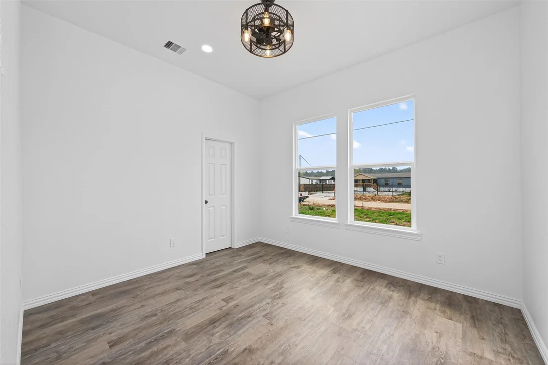 Photo of 1105 Peter Pine Street