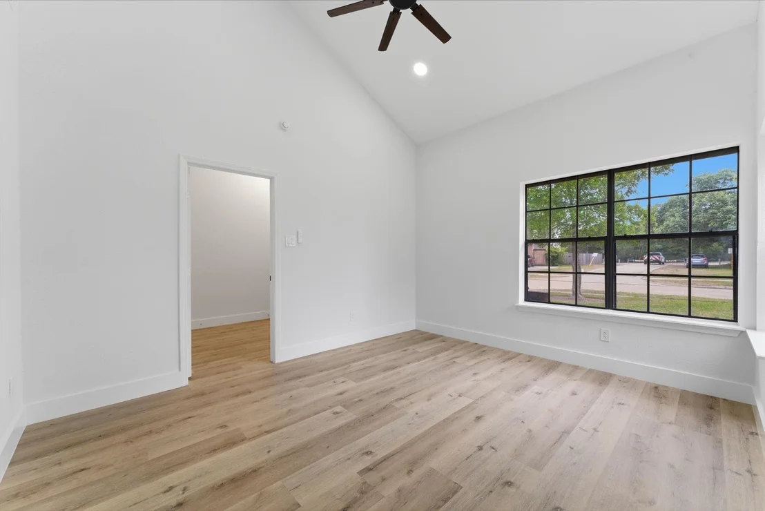 Photo of 4710 Whispering Falls Drive
