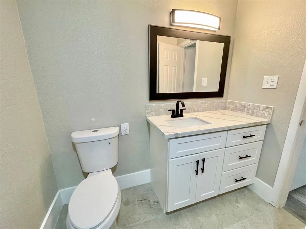 Photo of 187 Golfview Drive N