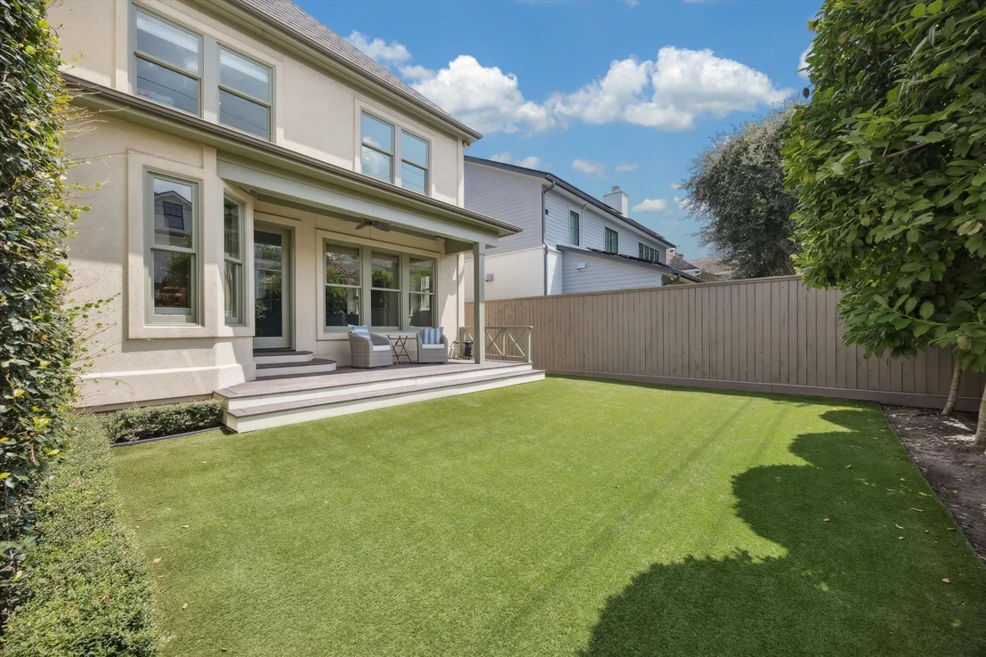 Photo of 2729 Sunset Boulevard