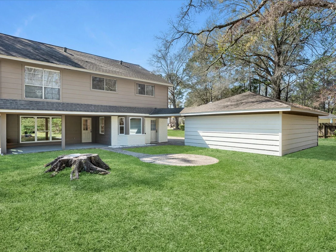 Photo of 740 River Plantation Drive