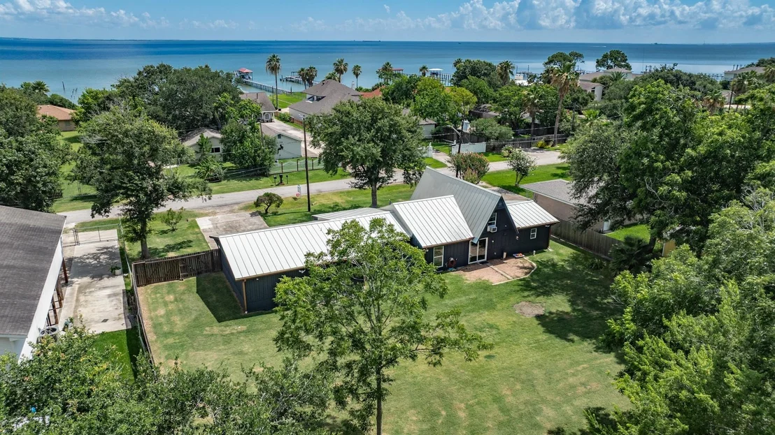 Photo of 2575 Cliff Drive