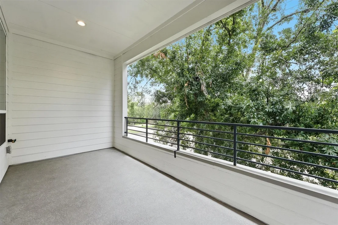 Photo of 4832 Pinemont Drive