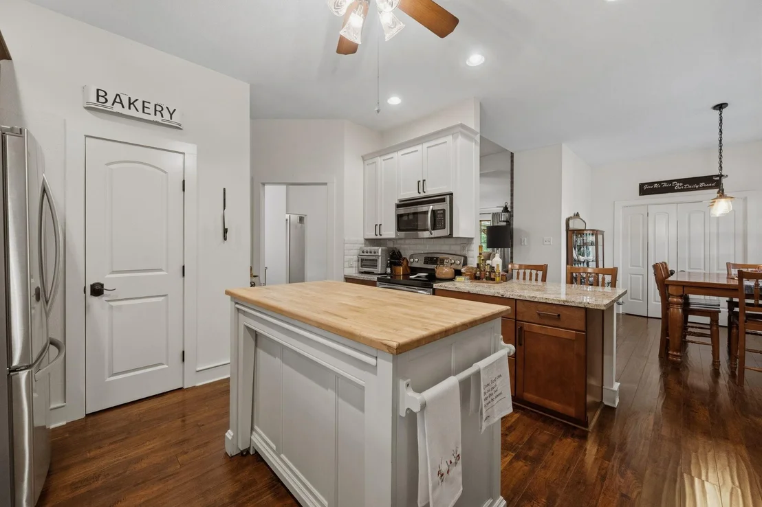 Photo of 733 County Road 6763
