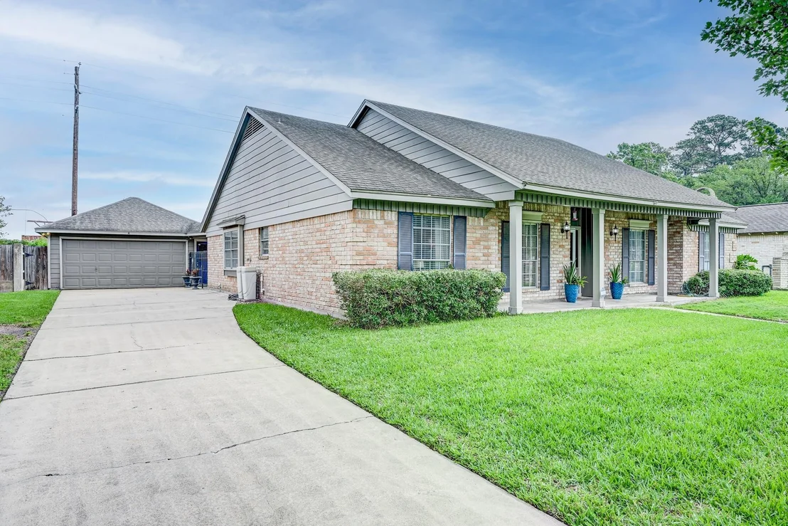 Photo of 12906 Advance Drive