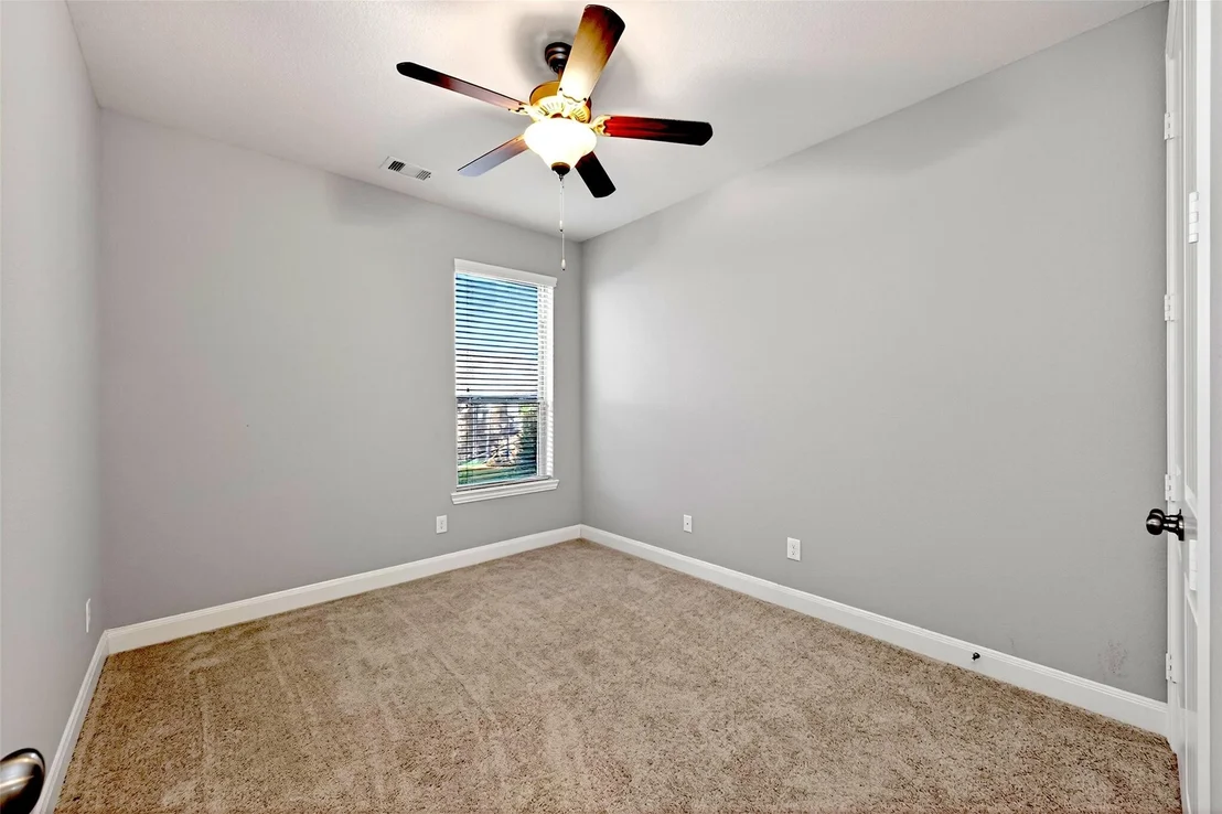 Photo of 14 S Sawbridge Circle