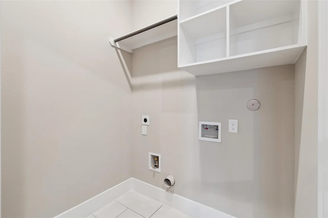 Photo of Unit E at 4013 Griggs Road