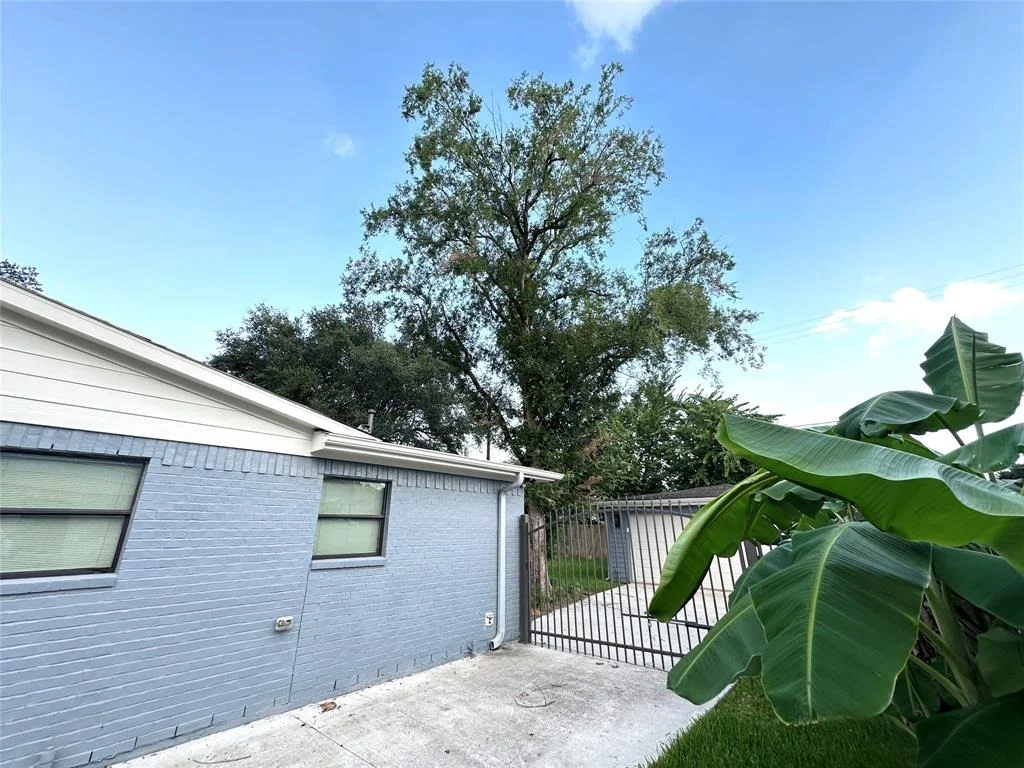 Photo of 5627 Cerritos Drive