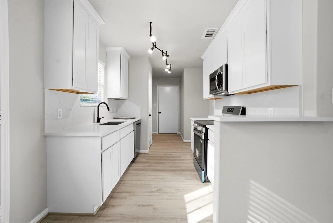 Photo of 10832 Royal Forest Drive