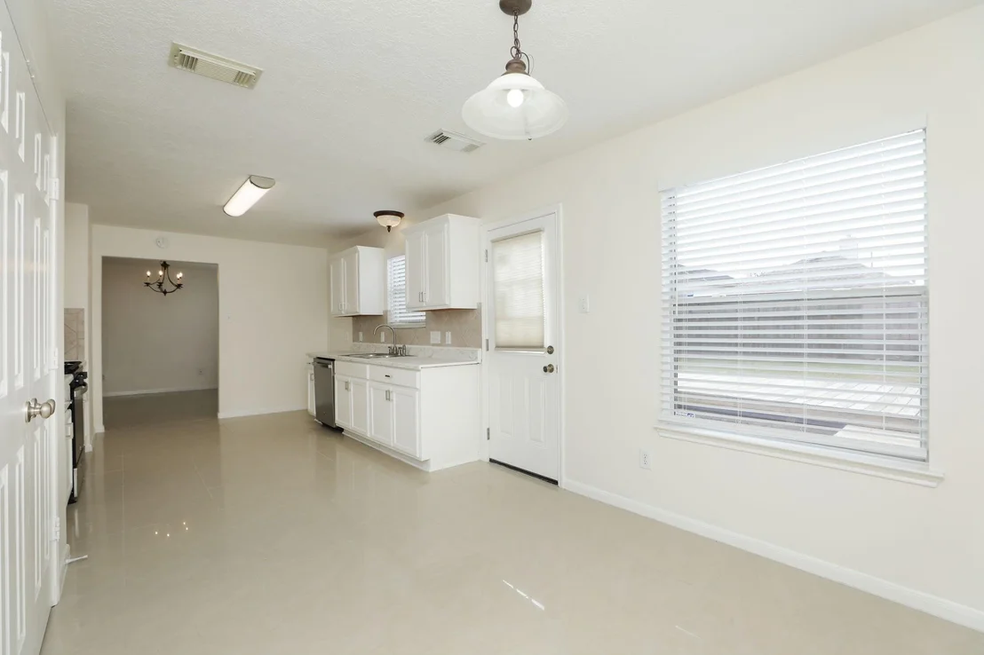 Photo of 6635 Barker Bend Lane