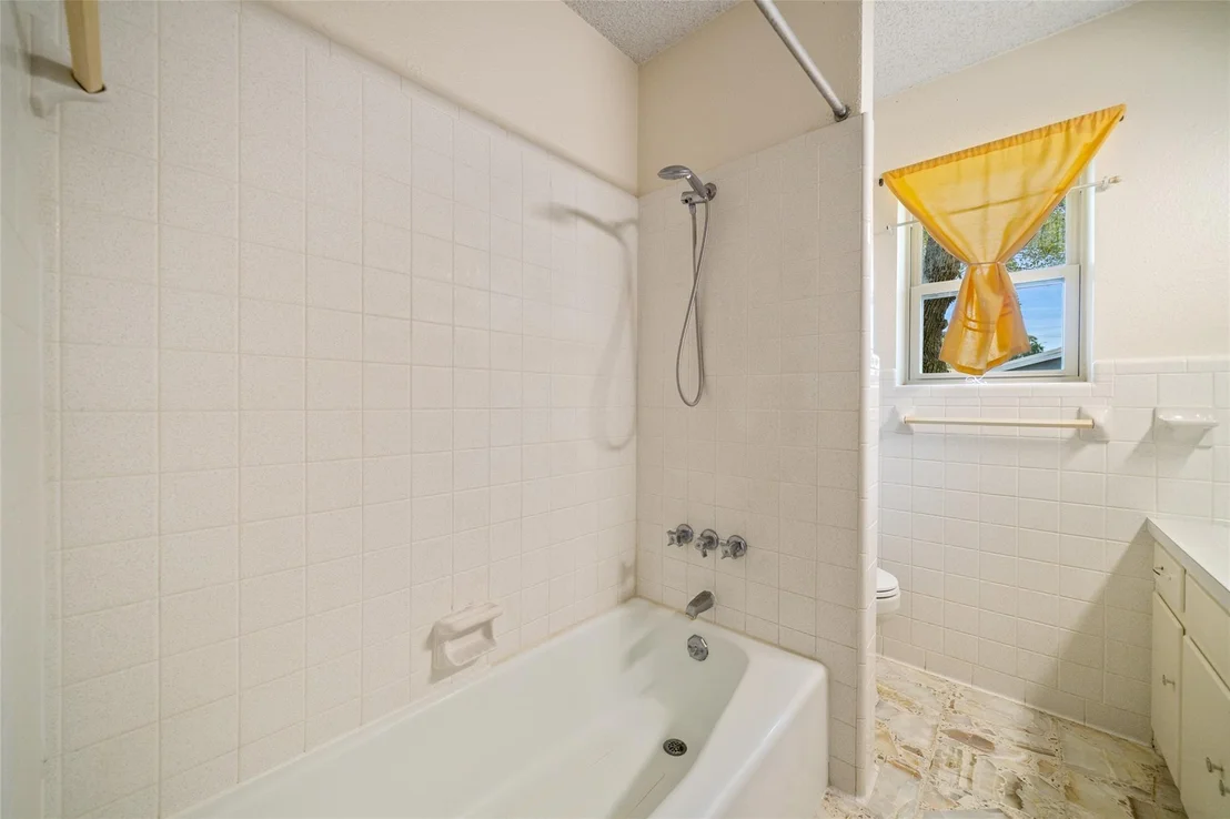 Photo of 2419 Henrietta Place