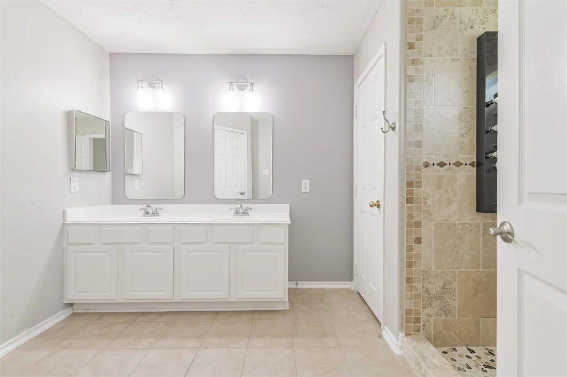 Photo of 11806 Piney Way Lane