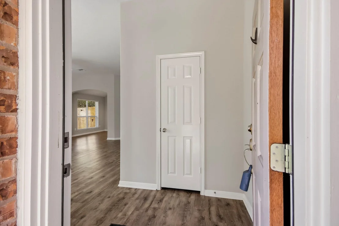 Photo of 12222 Hawthorne Drive