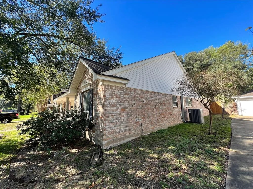 Photo of 1022 Tuliptree Lane