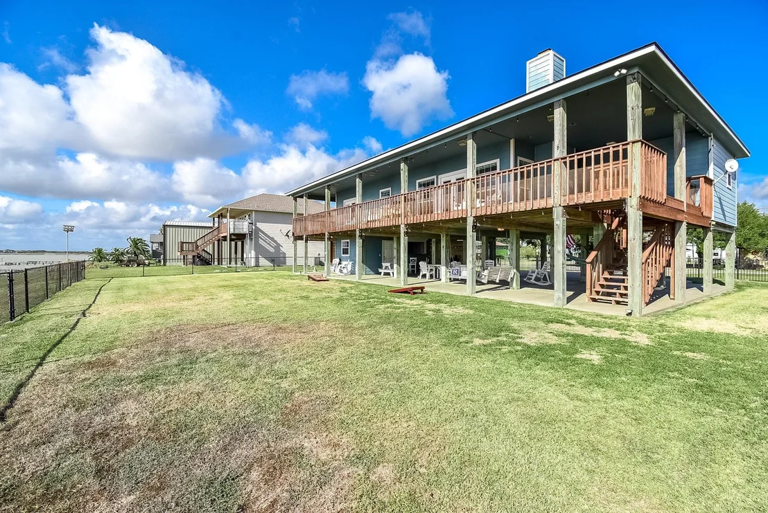 Photo of 1504 W Bayshore Drive