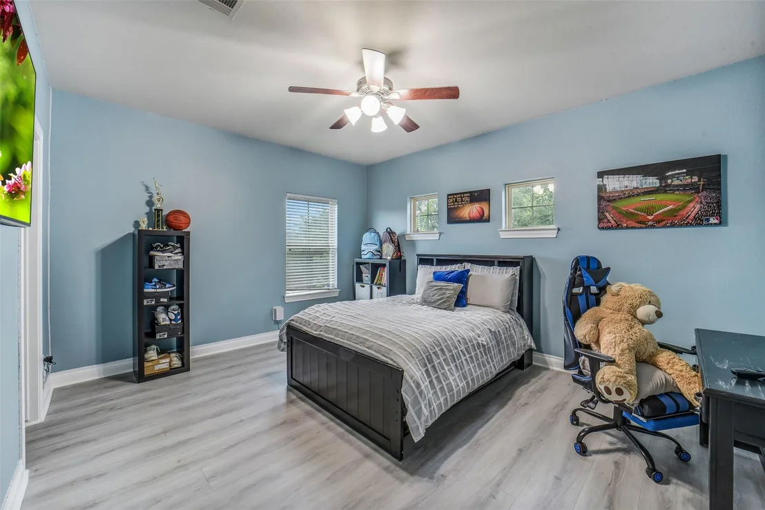 Photo of 2202 Park Ravine Drive
