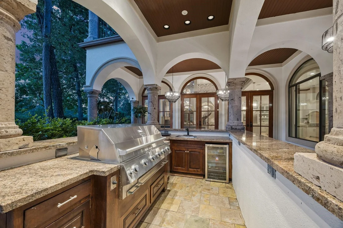 Photo of 6 N Fazio Way