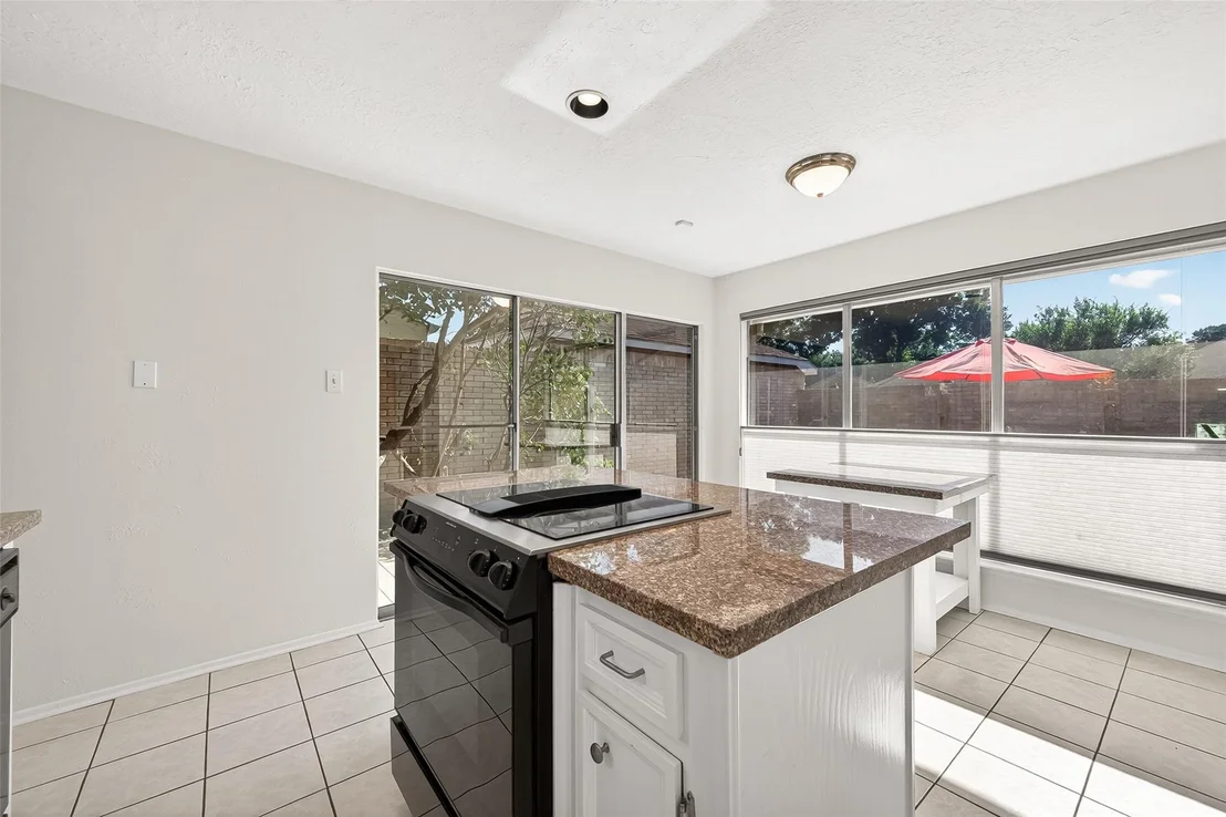Photo of 3927 Heathersage Drive