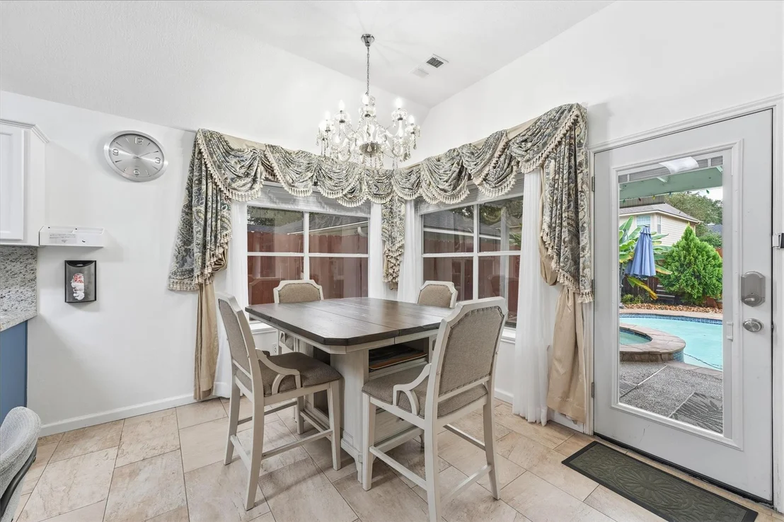 Photo of 20007 Powerscourt Drive