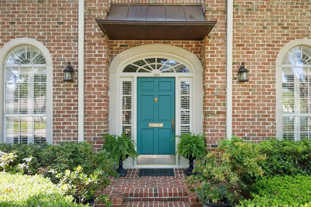 Photo of 2537 Addison Road