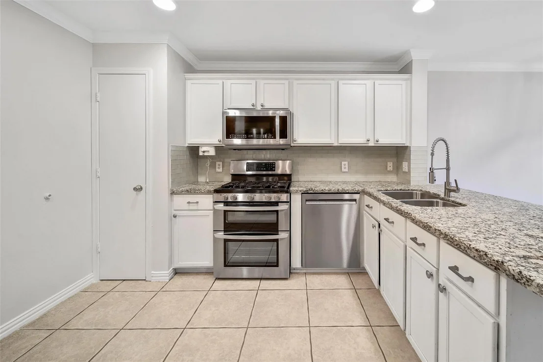 Photo of 19502 Sandy Stream Court