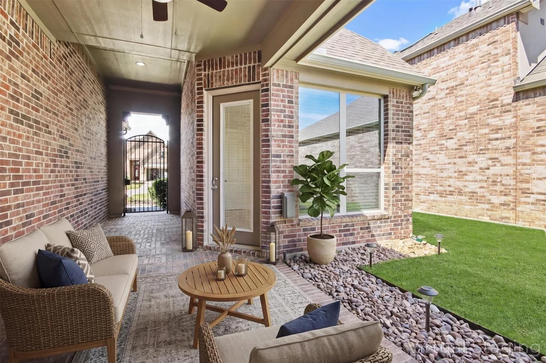 Photo of 8931 Leaning Hollow Lane