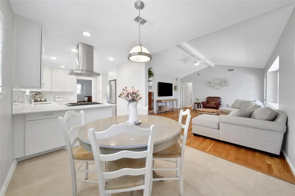Photo of 1127 Curtin Street