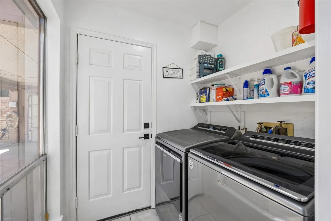 Photo of 6814 Enns Lane