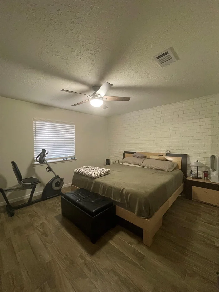 Photo of 12133 Sharpview Drive