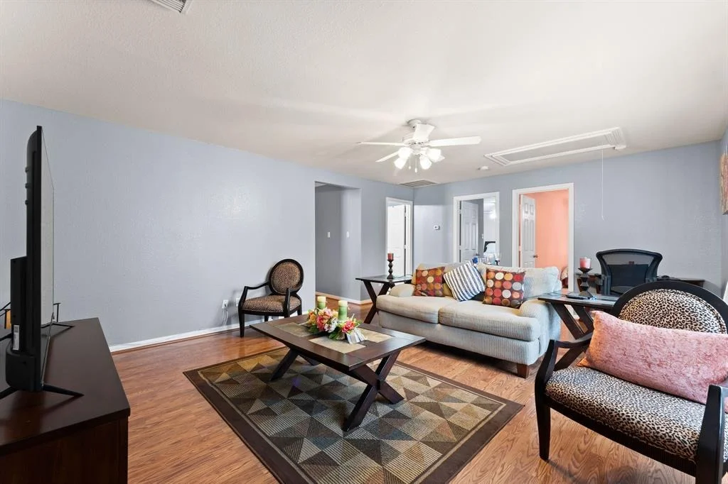 Photo of 17227 Mossbriar Lane