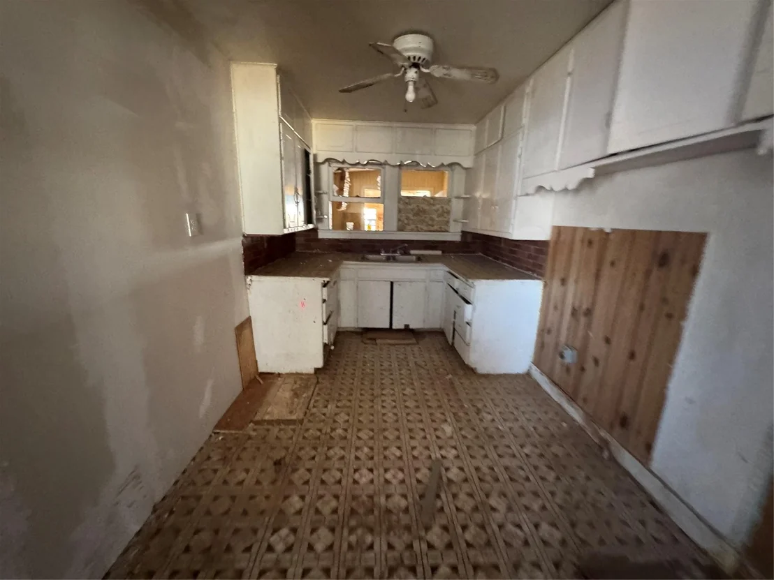 Photo of 807 Lexington Street